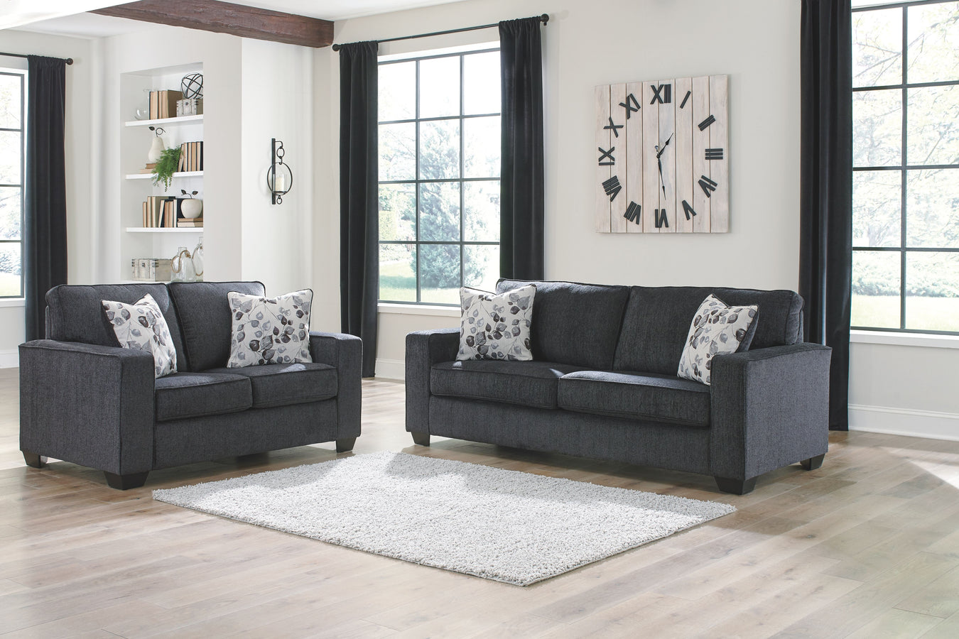 Sofas & Loveseats