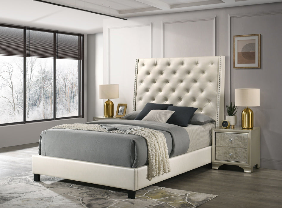 Chantilly - Upholstered Bed